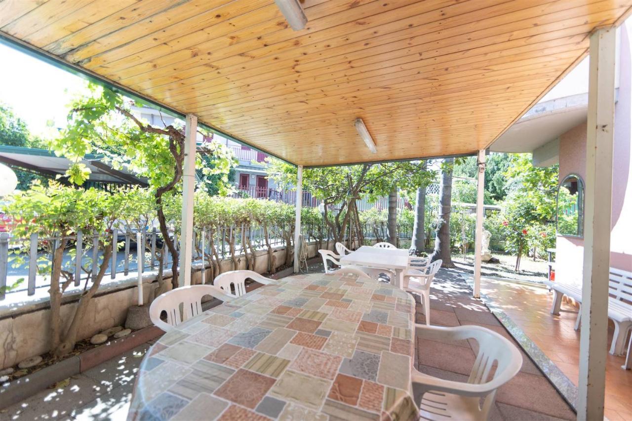 Апартаменты Villino Con Giardino Terrazzo E Parcheggio Privato Маскали Экстерьер фото